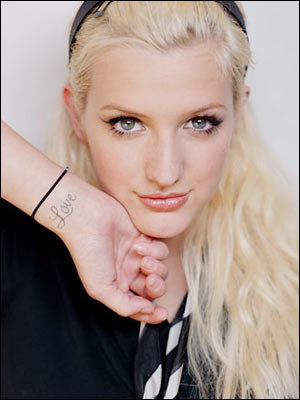 Ashlee Simpson Wrist Tattoo Picture