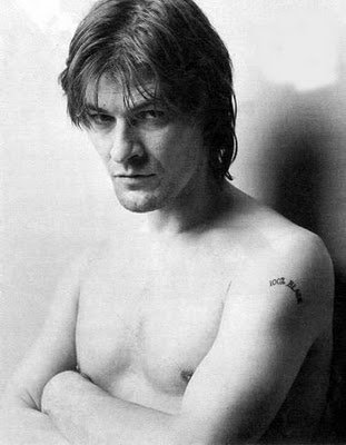 Mr Bean's other tattoo reads Nine in the mythical Elvish language